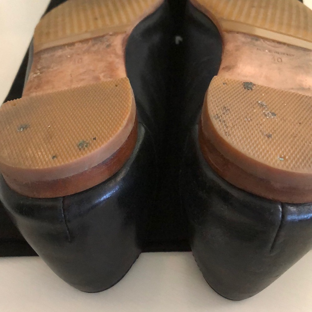 CHANEL classic ballerina flat w iconic metal logo - Picture 7 of 11